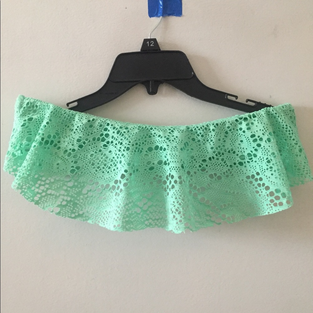 Strapless bathing suit